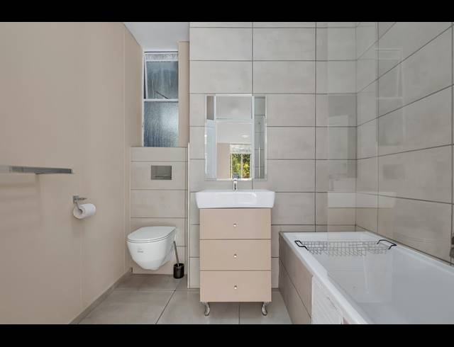 3 BEDROOM APARTMENT FOR SALE IN SANDOWN